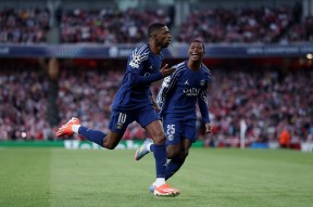 万博体育manbet app亚冠今晚走向成谜，巴黎圣日耳曼强势反弹，气氛紧张，控场能力受关注的简单介绍